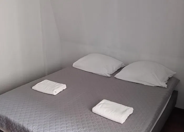 Διαμέρισμα Sleepy3city Abrahama 16 *